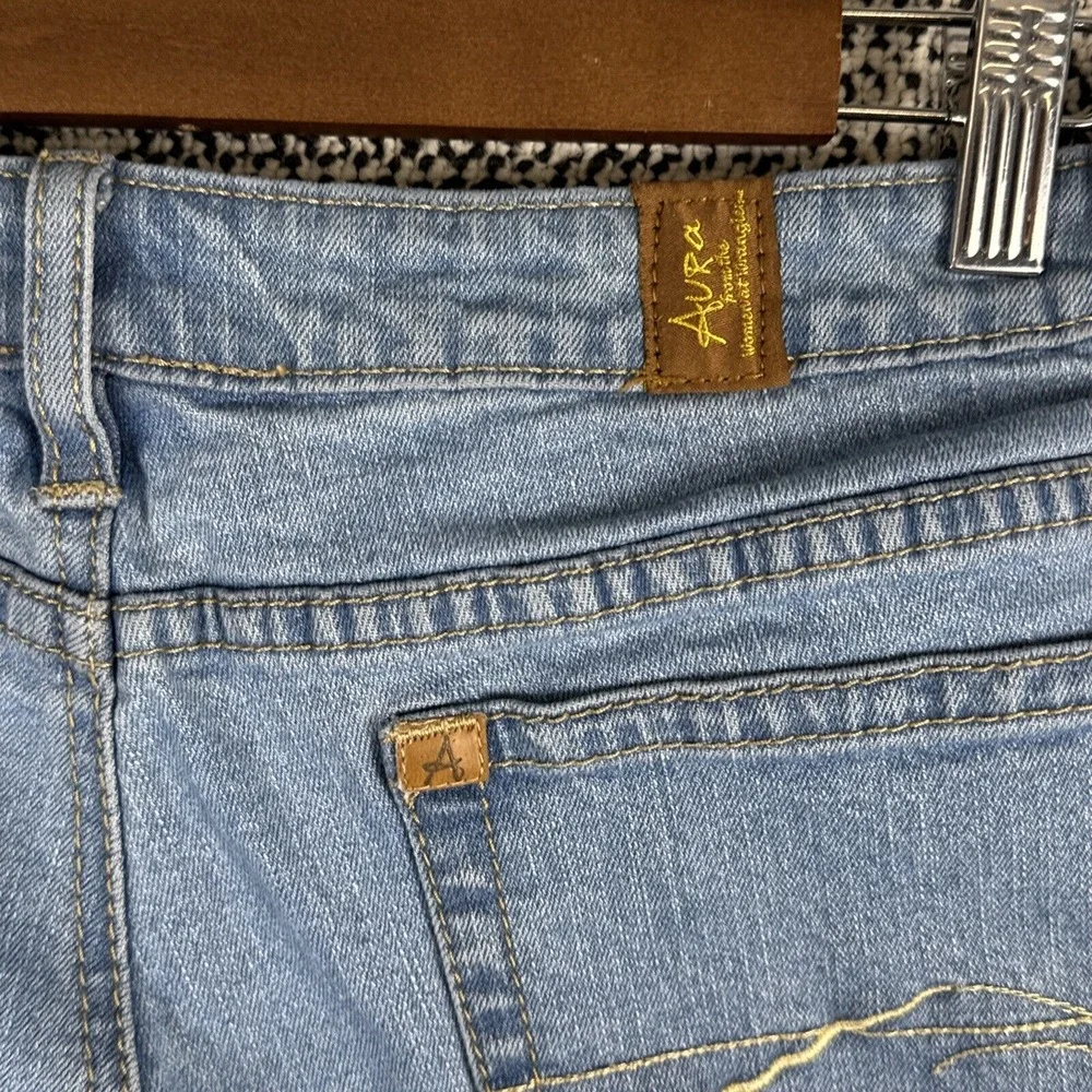 Wrangler Aura Blue Jeans Womens 12P (32 X 29)‎ Straight Leg Short Rise Western
